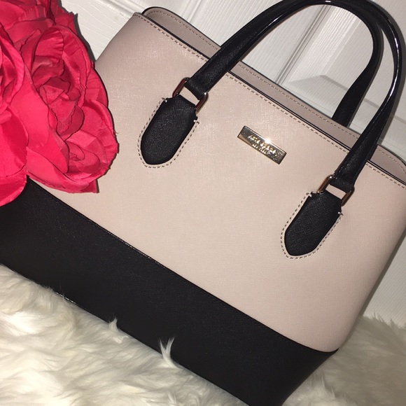 kate spade Handbags - 💕PRICE DROP💕 New Kate Spade Bag 💕